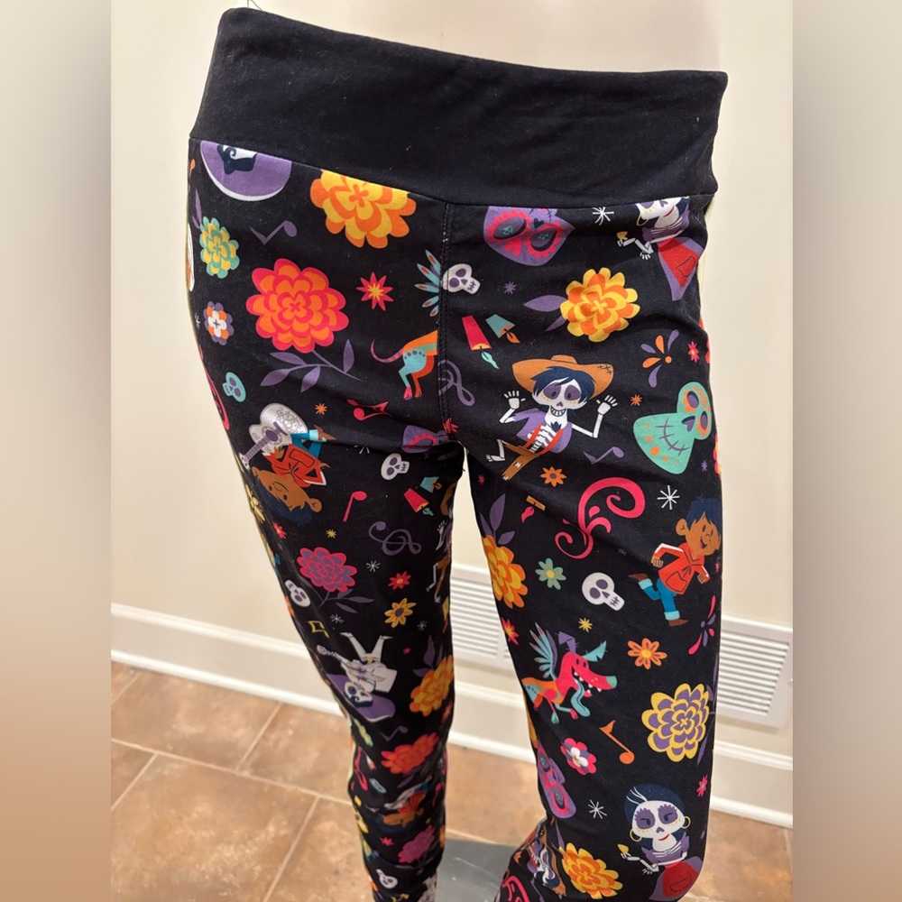 Disney Coco Women’s Multicolored Leggings with Stripes on side, size medium - Picture 6 of 11